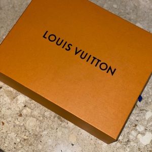 Louis Vuitton large men’s shoe BOX 11”x14”x6” (no shoes)